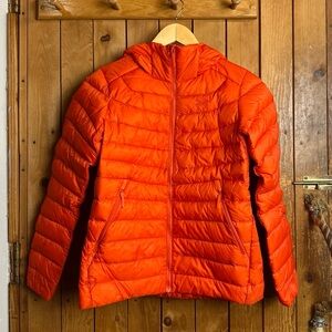 Arc’teryx Cerium Down Hoody in Solaris Bright Orange Women’s Size Extra Small